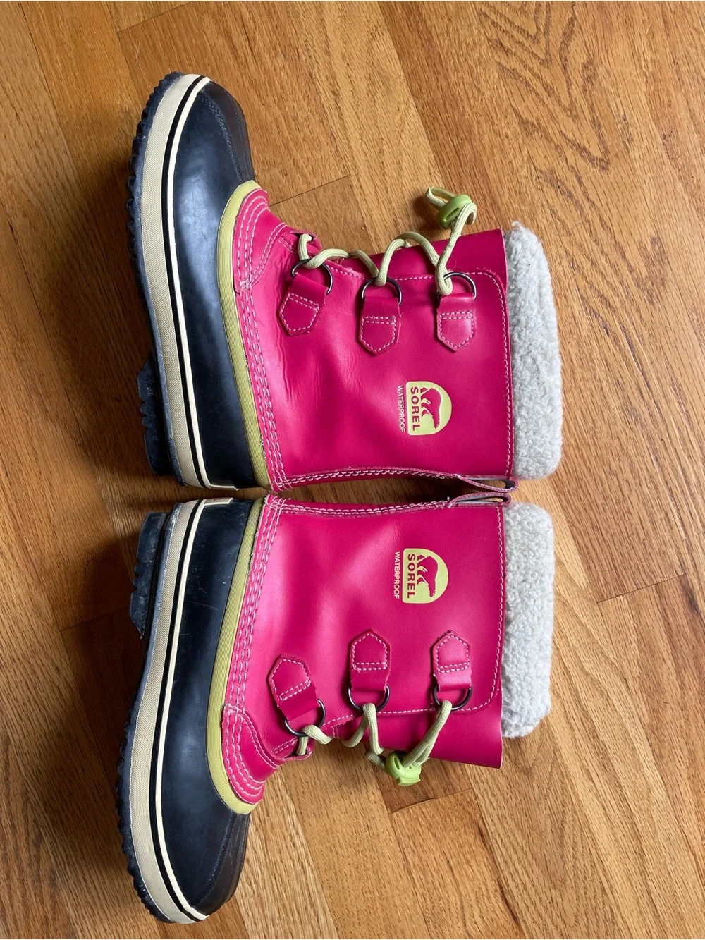 Sorel good used